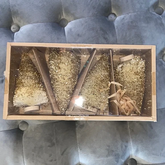 Mini gold trees - Picture 1 of 1